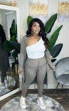 Load image into Gallery viewer, House Wife Taupe (Sm-3x)
