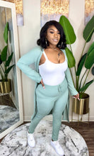 Load image into Gallery viewer, House Wife Blue Hazel (sm-3x)